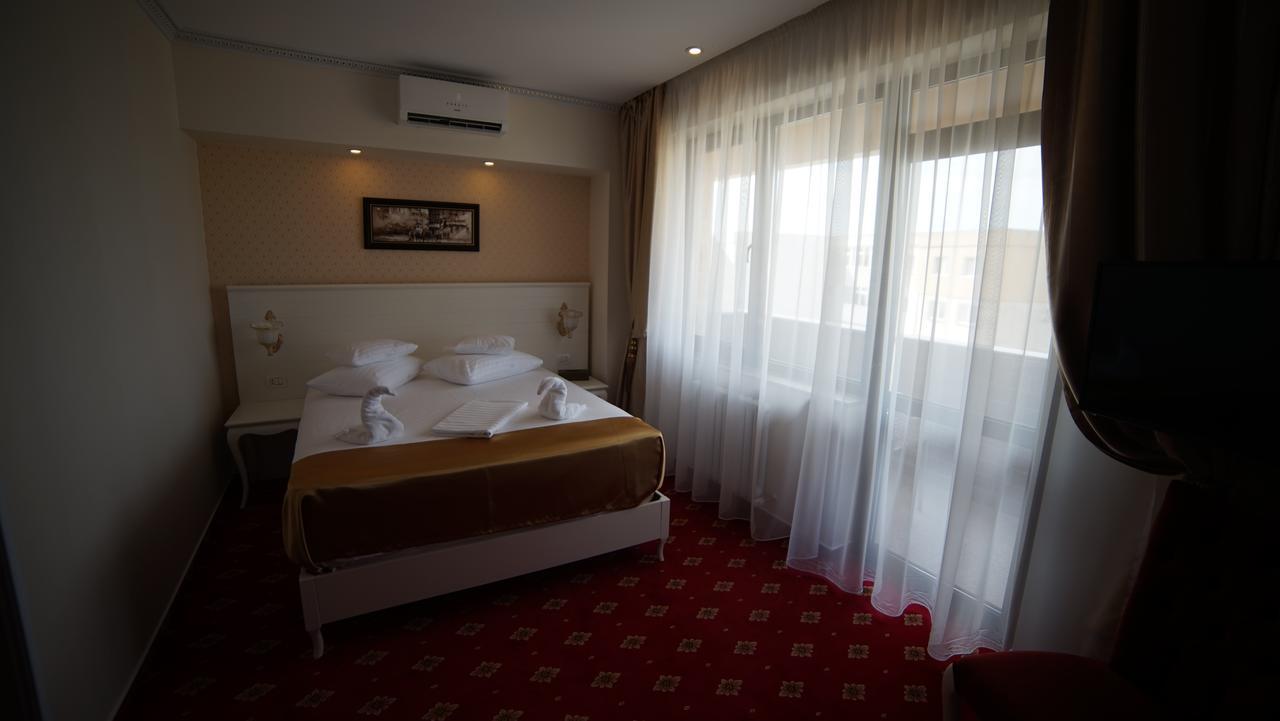 Msr Port Hotel