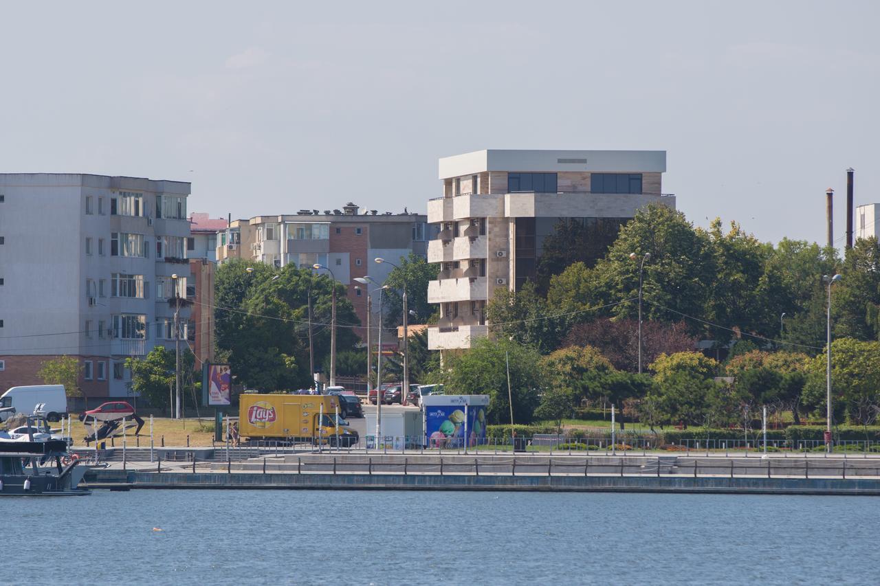 Msr Port Hotel