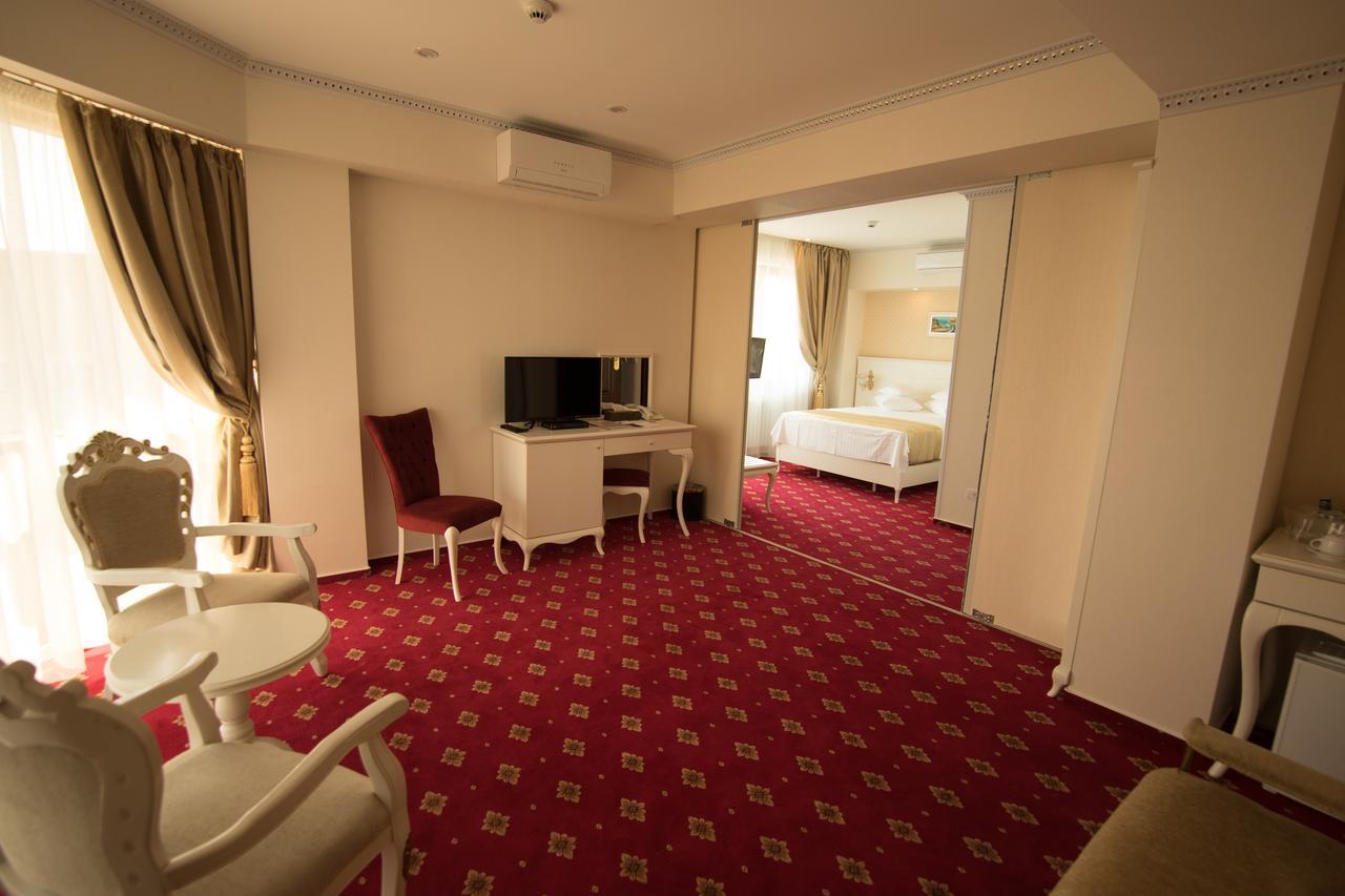 Msr Port Hotel